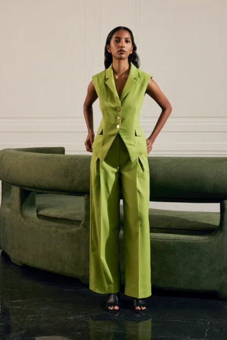 Qua Clothing sculpted waistcoat set