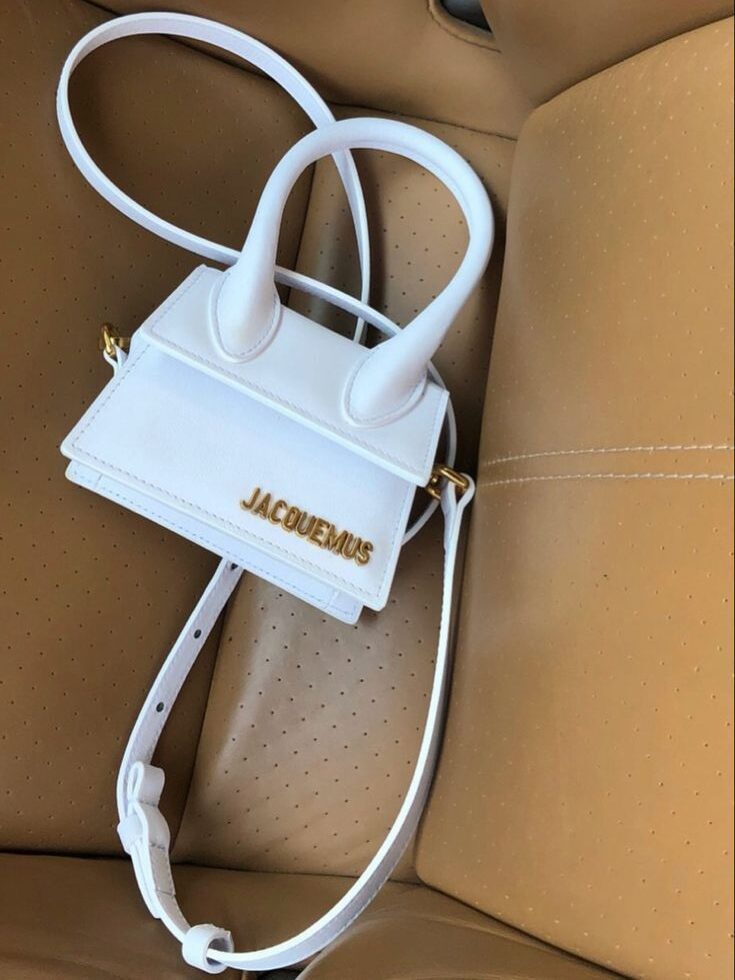 Jacquemus Le Chiquito