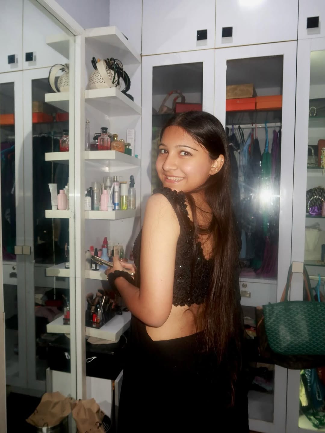 Ridhi Mehra Gravitas saree set - Image 4