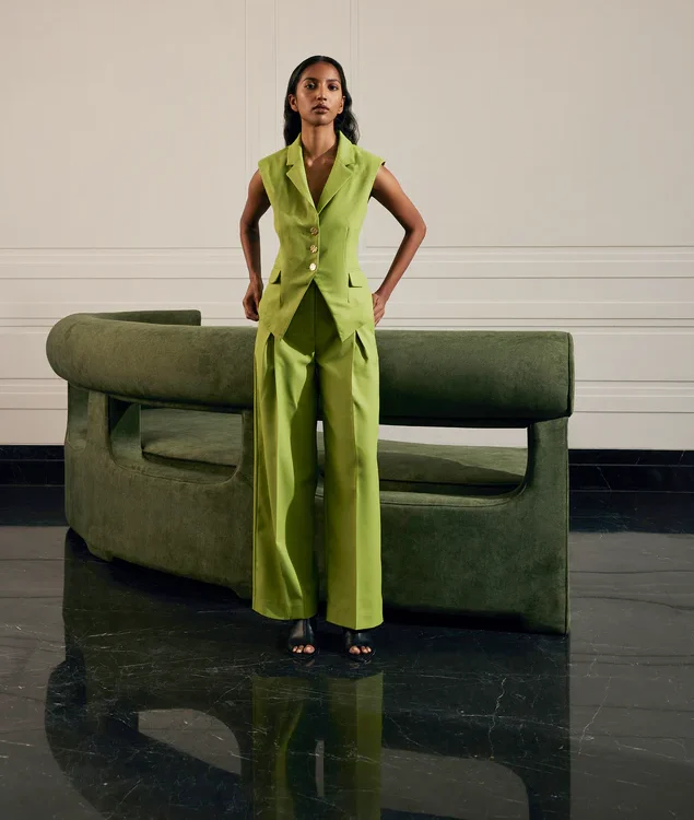 Qua Clothing sculpted waistcoat set